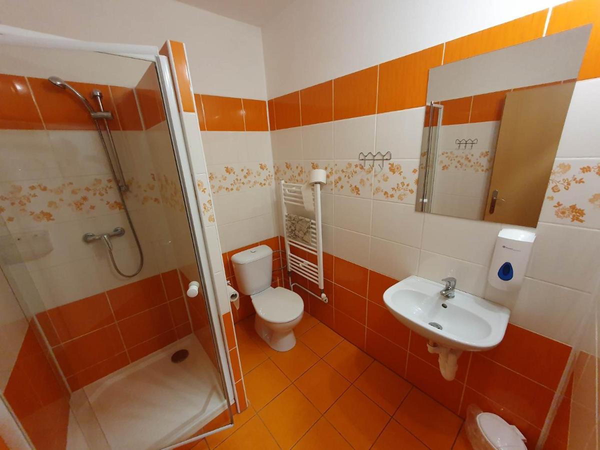 Hotel Decin Na Skrivance Exterior foto