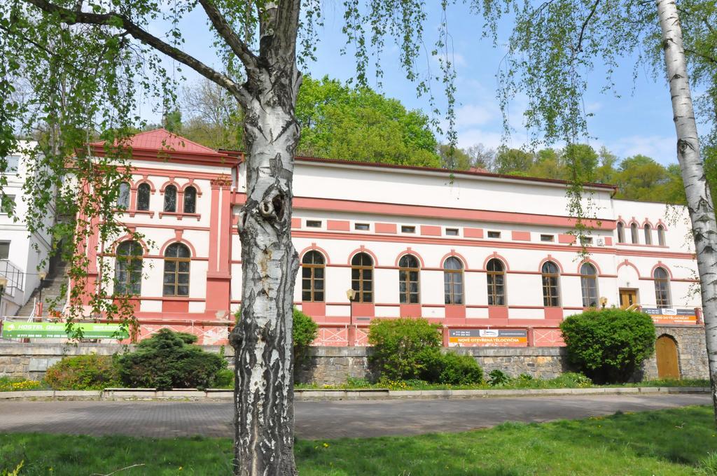 Hotel Decin Na Skrivance Exterior foto